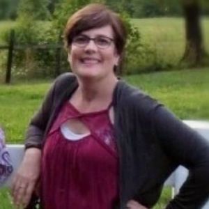 Meet your Posher, Crystal